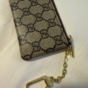 Gucci Beige and Black Monogram Key Holder